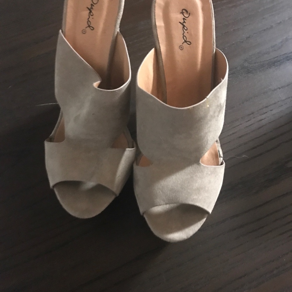 Shoes - Picture 3 of 3